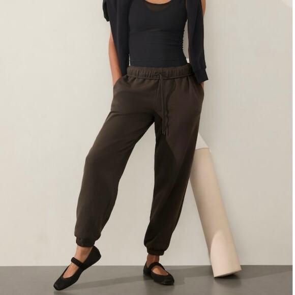 NWT Athleta Forever Fleece High-Rise Fleece Jogger In Truffle Brown Large Petite - Picture 1 of 9